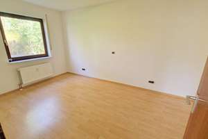 Seltene Gelegenheit: Helle 2,5-Zi. -Wohnung, 2 Balkonen, TG-Stellplatz, EBK, in S - Riedenberg, frei – Die vollständige Adresse der Immobilie erhältst du vom Anbieter., 70619 Riedenberg, Stuttgart – Vorschaubild 4