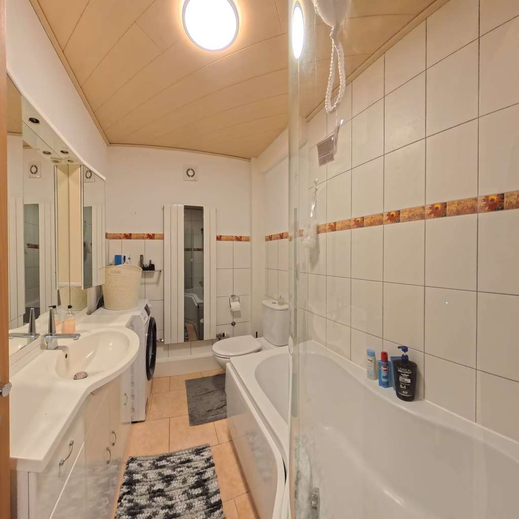 Immobilie in Eislingen/Fils - ✨Top renovierte 1-Zi.-ETW mit Balkon & TG 🚗 | Küche+Bad inkl. | vermietet seit 01/2026 - Bild 2