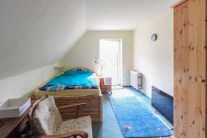 Zuhause mit Garten, 2 Garagen und 2 Freistellplätzen in naturnaher Lage – Steinburg (Kreis) – Vorschaubild 6