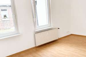 Charmante 3-Zimmer-Altbauwohnung mit Stuckfassade - zentrumsnah in Mönchengladbach-Nord – Bahnstraße 34, 41069 Westend, Mönchengladbach – Vorschaubild 2