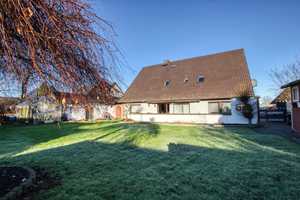 DREAMHOUSE Immobilien: ruhiges Einfamilienhaus mit Ausbaupotenzial – Ostholstein (Kreis) – Vorschaubild 1