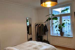 BEFRISTET (15.11.25-30.04.25) - Helle 2-Zimmer Wohnung im 4. OG in Hamburg-St. Pauli – Karolinenstraße 5A, 20357 St. Pauli, Hamburg – Vorschaubild 2