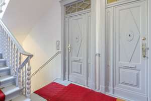 Schöne Altbauwohnung in Berlin-Friedenau: Kapitalanlage mit Perspektive (Wohnungsrecht) – Die vollständige Adresse der Immobilie erhältst du vom Anbieter., 14197 Friedenau, Berlin – Vorschaubild 1
