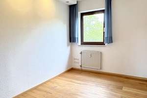 Moderne 4-Zimmer-Wohnung in attraktiver Lage von Erlangen – Die vollständige Adresse der Immobilie erhältst du vom Anbieter., 91052 Tal, Erlangen – Vorschaubild 9