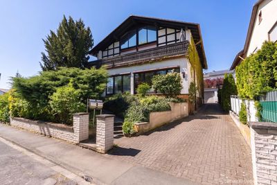 Großzügiges Zweifamilienhaus in Bestlage von Kirchhain
