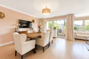 Moderne 4-Zimmer-Eigentumswohnung mit Balkon, Klimaanlage und Stellplatz – 40470 Rath, Düsseldorf – Vorschaubild 4
