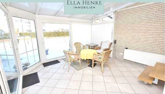 Bild von Großes Doppelhaus mit 2 Haushälften auf über 1.400m² Grundstück mit 2 Garagen.