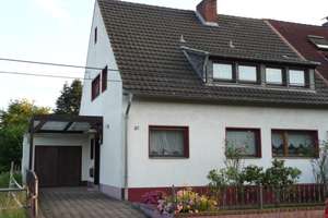 Einfamilien-Doppelhaushälfte mit Einlieger in Köln-Merkenich (provisionsfrei)