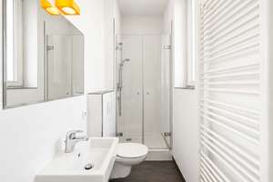 S-West: Stilvoller Altbau mit Stuck, Fischgrätparkett und sonnigem Westbalkon! – Die vollständige Adresse der Immobilie erhältst du vom Anbieter., 70176 Rosenberg, Stuttgart – Vorschaubild 14