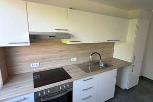 Komplett sanierte 4-Zimmer-Wohnung mit Balkon Kiel Holtenau *nur schriftl.Anfragen* – Richthofenstraße 41, 24159 Holtenau, Kiel – Vorschaubild 2