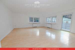 Bezugsfreies Zweifamilienhaus mit 2 x 3,5 Zimmer, Balkon, 2 Garagen in Gernsbach-Staufenberg – Die vollständige Adresse der Immobilie erhältst du vom Anbieter., 76593 Gernsbach – Vorschaubild 8