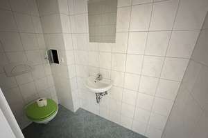 Toller Wohnkomfort im Hinterhaus, ab Oktober: 2 Zimmer im 1. OG mit Balkon, Gäste-WC & Carport! – Jakobstraße 13, 2826 Innenstadt, Görlitz – Vorschaubild 10