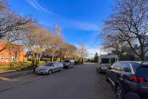 Teilsaniertes Reihenhaus in Quickborn-Heide - Raumwunder mit Energieeffizenzklasse A – Pinneberg (Kreis) – Vorschaubild 3