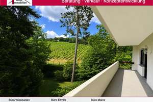 Top-Lage am Neroberg 3-4 ZKB mit 2 Balkonen, Weinbergblick und Aufzug