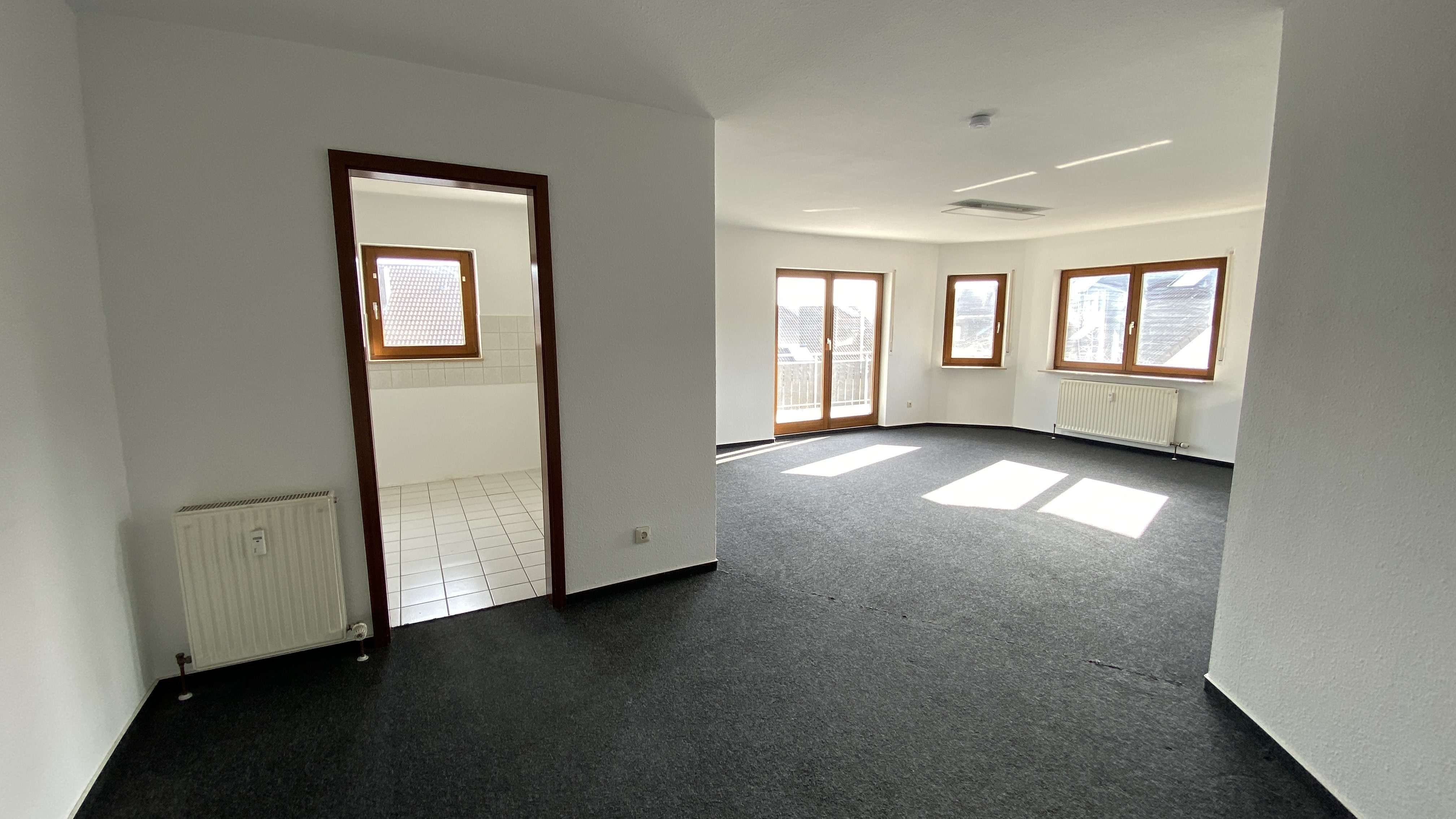 Großzügige Wohnung in Abstatt - Terrasse, Balkon & Potenzial, Heilbronn Kreis – Bild 4