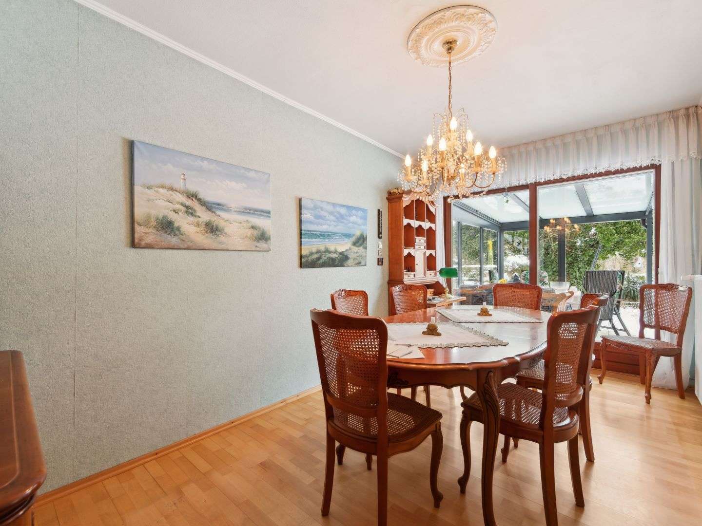 Immobilie in Nordstemmen - Großzügiger Bungalow als Mehrgenerationshaus mit Einliegerwohnung, Garage und Carport in Nordstemmen - Bild 6