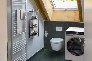 Leben im Trendviertel Sanderau - neuwertige 3 Zi.-DG-Wohnung mit Galerie am Main (WE 19) BJ 2018 – Breslauer Str. 34, 97072 Sanderau, Würzburg – Vorschaubild 2