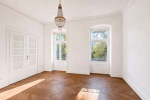 Stilvolle Altbauwohnung mit Balkon in Heidelberg: 3-Zimmer plus Wohnküche in der Altstadt