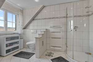 Luxus pur & Fernblick! Hochwertiges Anwesen nahe Bayreuth mit ELW, tollem Garten und Traumterrasse – Die vollständige Adresse der Immobilie erhältst du vom Anbieter., 95503 Hummeltal – Vorschaubild 14