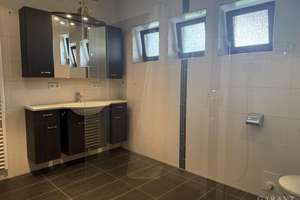 Familienparadies auf ca. 836qm Grundstück- Wintergarten, Doppelgarage, viel Platz in bester Wohnlage – Die vollständige Adresse der Immobilie erhältst du vom Anbieter., 85051 Süd, Ingolstadt – Vorschaubild 2