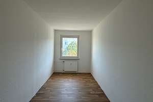 Kleines Familien-Apartment mit Wannenbad und Balkon - leider ohne Aufzug! – Zossener Straße 168, 12627 Hellersdorf, Berlin – Vorschaubild 4