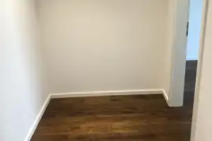 Stilvolle, neuwertige 2-Zimmer-Wohnung mit Balkon und EBK in Berlin – Plönzeile 31, 12459 Berlin – Vorschaubild 6