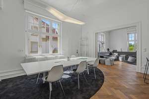 Außergewöhnliche Altbauwohnung mit mehr als 280 m² in der Karlsruher Weststadt – Die vollständige Adresse der Immobilie erhältst du vom Anbieter., 76133 Weststadt, Karlsruhe – Vorschaubild 4