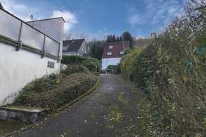Doppelhaushälfte mit großem Grundstück 
und Zukunftschancen – ein Altbau für Menschen mit Ideen – Die vollständige Adresse der Immobilie erhältst du vom Anbieter., 42111 Uellendahl-Katernberg, Wuppertal – Vorschaubild 6