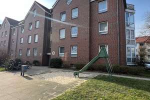 NUR MIT WOHNBERECHTIGUNGSSCHEIN ! 2 - Zimmer Dachgeschosswohnung mit Dachterrasse!