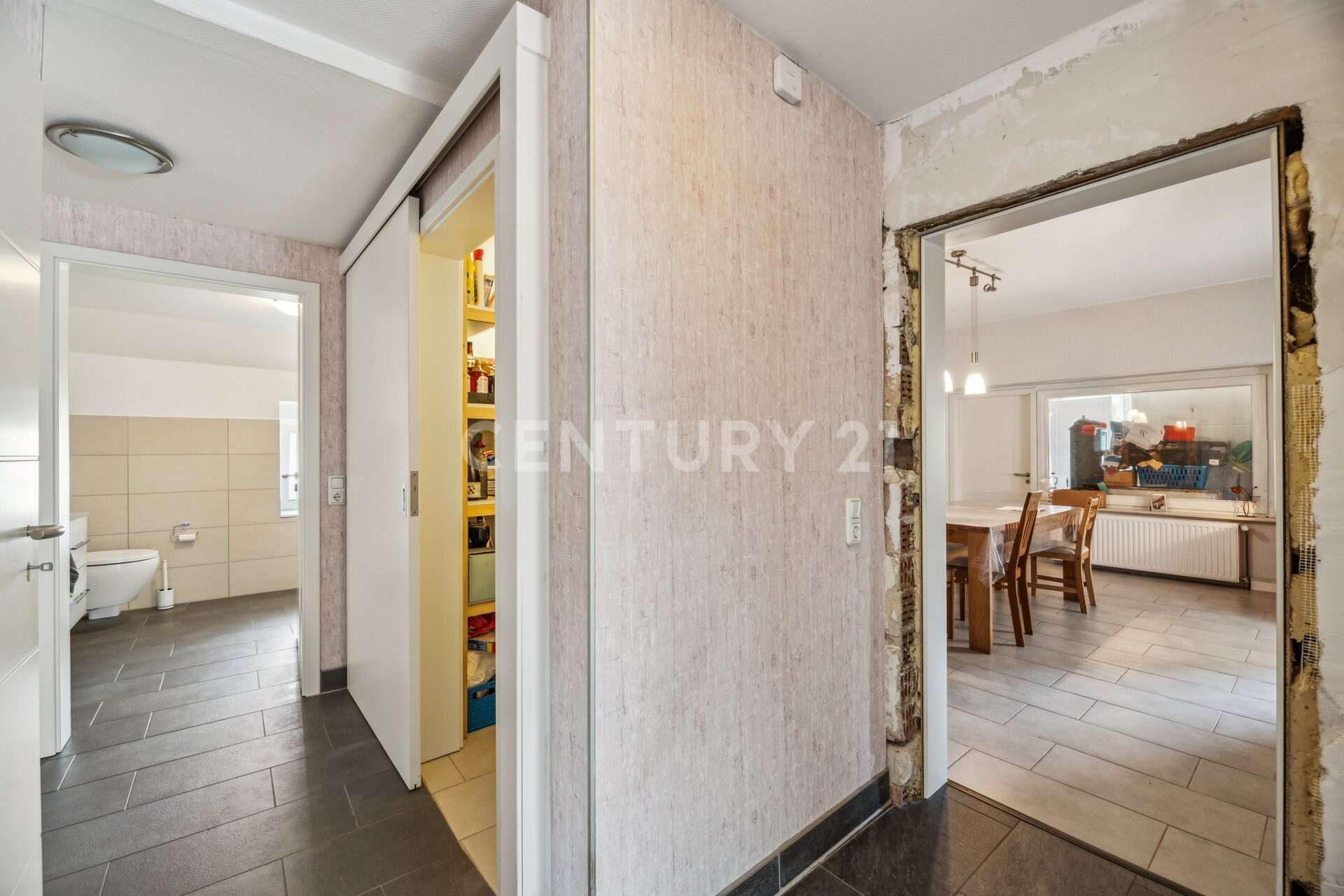 Immobilie in Hemmoor - Charmantes Reetdachhaus in Hemmoor - Bild 2