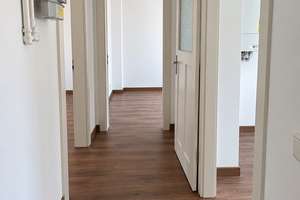 Fürth, Nähe Herrnstrasse ! Charmante sehr helle u. renovierte 2-Zi.-Altbauwhg. 65m² mit Balkon, 2.OG – 90762 Südliche Südstadt, Fürth – Vorschaubild 6