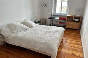 2-rooms, fully furnished, high ceilings, hardwood floors, Anmeldung possible, ready to move in – Kopenhagener Straße 31, 10437 Prenzlauer Berg, Berlin – Vorschaubild 4