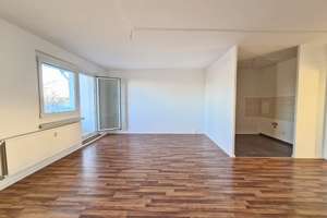 SELTENHEIT! 6-Zimmer-Wohnung in Chemnitz - Platz für die ganze Familie! 2 Bäder & 2 Balkone! – Albert-Köhler-Straße 87, 9122 Morgenleite, Chemnitz – Vorschaubild 2