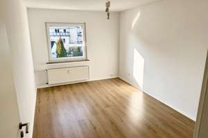 4-Zimmer-Whg., Erstbezug nach Sanierung, gepfl. 6‑Familienhaus, begehrte Lage – Hagedornstraße 2, 45357 Bedingrade, Essen – Vorschaubild 4