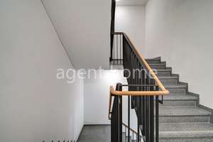 MÖBLIERT - PRAG CITY LIVING - Exklusive Maisonette mit Terrasse – Die vollständige Adresse der Immobilie erhältst du vom Anbieter., 70469 Bahnhof Feuerbach, Stuttgart – Vorschaubild 37