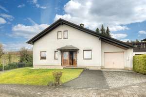 Kompaktes Einfamilienhaus in ruhiger Wohnlage von Flammersfeld! – Die vollständige Adresse der Immobilie erhältst du vom Anbieter., 57632 Flammersfeld – Vorschaubild 3