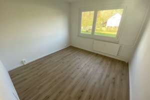 2 Zimmer-Juwel: Balkon, Einbauküche & Fernseher inklusive – Wolgograder Allee 68, 9123 Hutholz, Chemnitz – Vorschaubild 3
