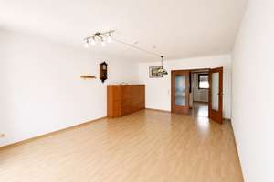 Seltene Gelegenheit: 3-Zimmer-Wohnung mit zwei Balkonen im 2. Obergeschoss nahe Kirdorfer Feld – Die vollständige Adresse der Immobilie erhältst du vom Anbieter., 61350 Bad Homburg vor der Höhe – Vorschaubild 3