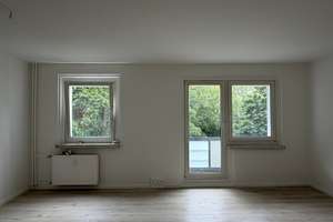 Sanierte Familien-Wohnung mit Balkon und Wannebad!