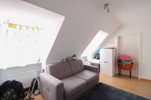 Profitieren: Gepflegtes 3-Familienhaus in sehr guter Lage in Stuttgart – Stuttgart – Vorschaubild 11