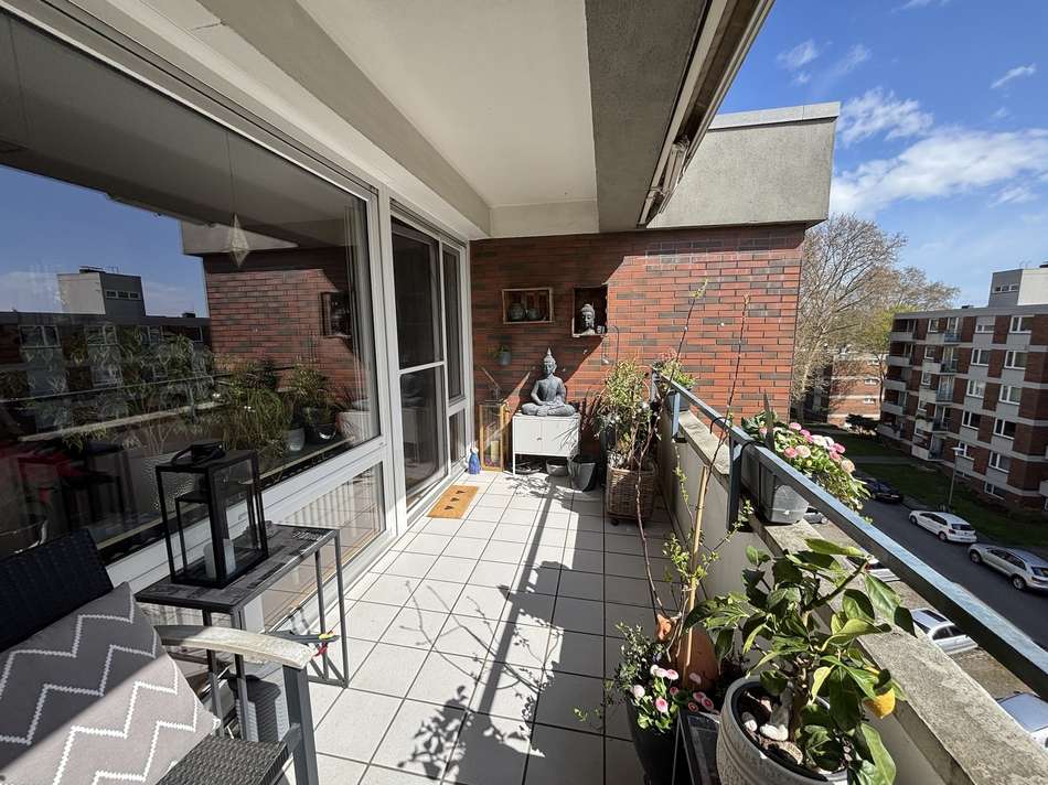 Der Balkon Ansicht 1
