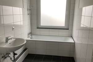 Modernisiert! 3-Zimmer Wohnung mit Balkon in gepflegter Grünanlage – Schlehenweg 1, 33609 Heepen, Bielefeld – Vorschaubild 4