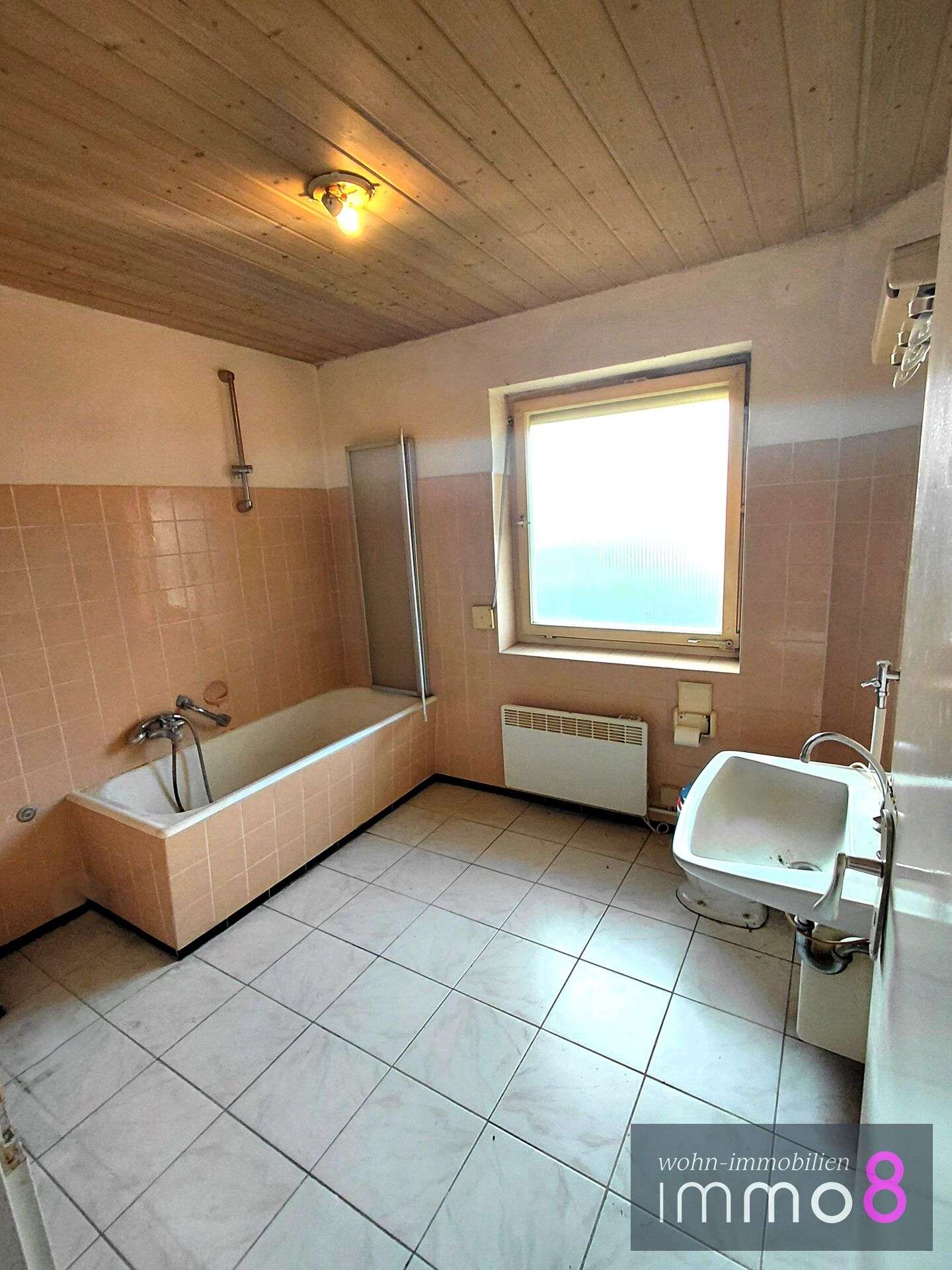 Immobilie in Schrobenhausen - Leere Leinwand für Ihr neues Zuhause – Doppelhaushälfte in Schrobenhausen - Bild 2