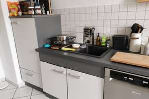 3-R.-Whg., hell/freundlich,  Gäste-WC,  Bad mit Wanne, Laminat Nußbaum – Weststraße 78, 9112 Kaßberg, Chemnitz – Vorschaubild 8