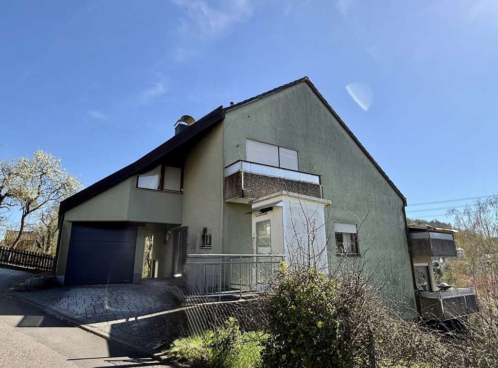 Immobilie in Creglingen - Geräumiges Einfamilienhaus mit Garage in Creglingen - Bild 0