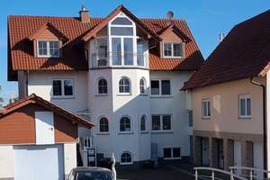 Mehrfamilienhaus zu vermieten, Premium Anzeige – Die vollständige Adresse der Immobilie erhältst du vom Anbieter., 36151 Burghaun – Vorschaubild 1