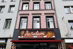 Attraktives Wohn- und Geschäftshaus mit Altbaucharme im Herzen von Köln-Zollstock