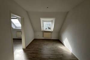 Frisch sanierte 4-Zimmer-DG-Wohnung – Die vollständige Adresse der Immobilie erhältst du vom Anbieter., 45889 Bismarck, Gelsenkirchen – Vorschaubild 4