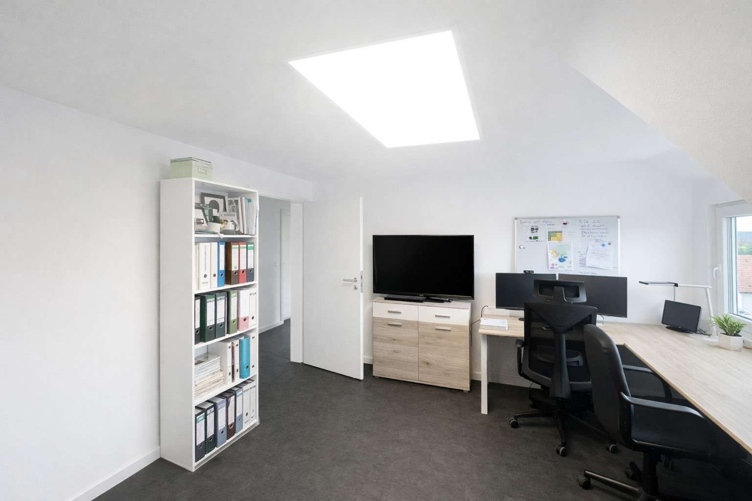 Immobilie in Hülben - Exklusiv kernsaniert: Hochwertiges Einfamilienhaus mit modernster Technik und außergewöhnlicher Wohn - Bild 8