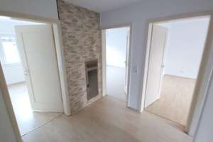 Top gepflegte 4 Zimmer,hell,guter Schnitt,WC&Bad getrennt,Keller,gute Fenster,1a-Lage,EBK-Übernahme – Kissinger Strasse 62, 70372 Seelberg, Stuttgart – Vorschaubild 4